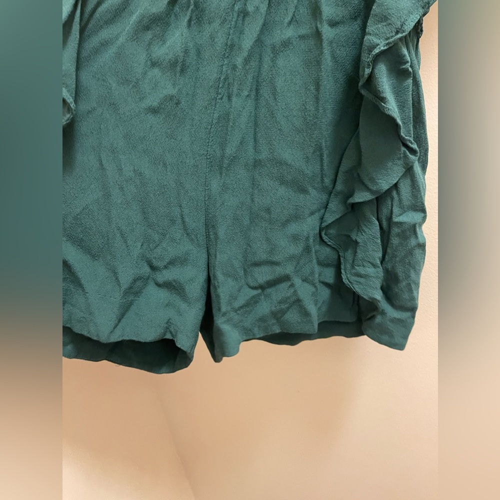 H&M Green Ruffle Romper - Picture 2 of 7